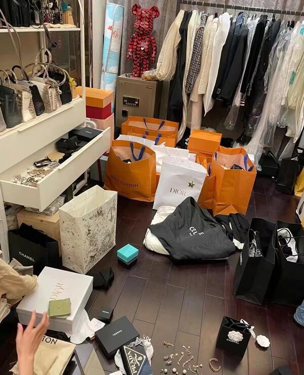 楚雄回收顶奢鞋服